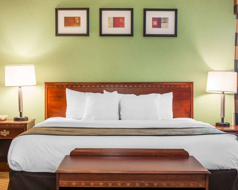 Room, 2 Queen Beds, Accessible, Non Smoking (Mobility, Roll-In Shower)