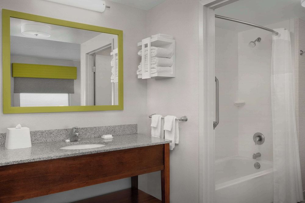 Studio Suite, 1 King Bed, Non Smoking, Refrigerator & Microwave