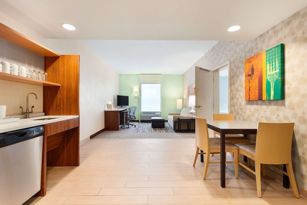Suite, 2 Queen Beds, Accessible (Mobility & Hearing, Roll-in Shower)