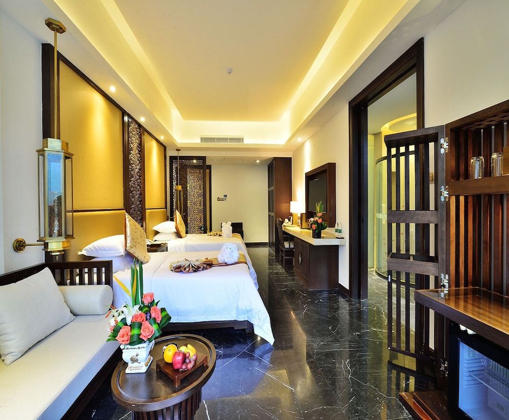 Deluxe Room Themed Fire