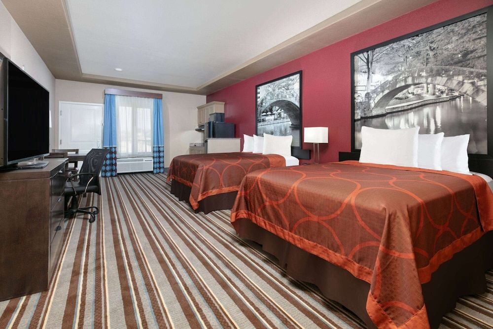 Deluxe Room, 2 Queen Beds, Non Smoking