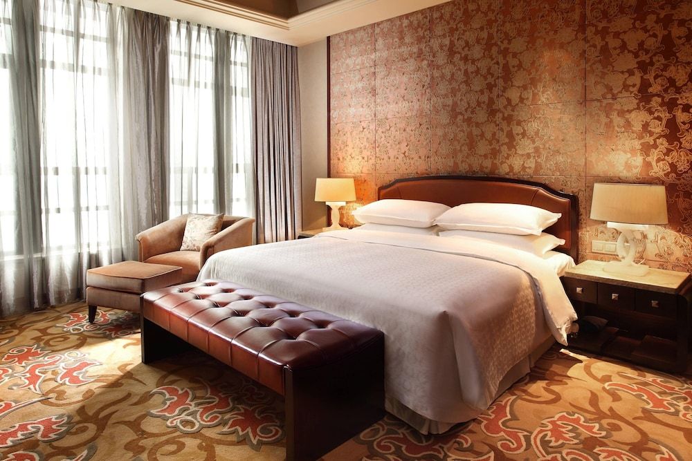 Club Room, 1 King Bed