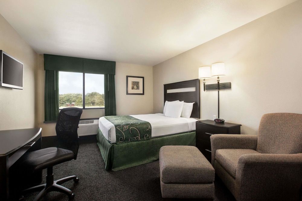 Room, 1 Queen Bed, Non Smoking