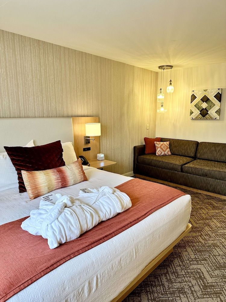 Best Western Vista Inn Standard Room, 1 King Bed, Non Smoking, Microwave 3