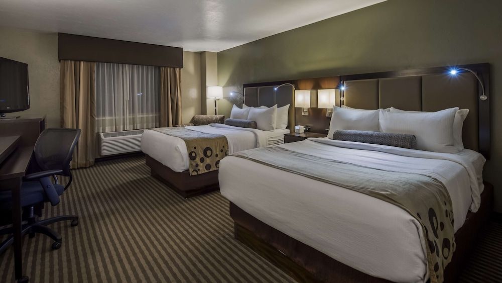 Best Western Vista Inn Executive Room, 2 Queen Beds, Non Smoking, Refrigerator & Microwave