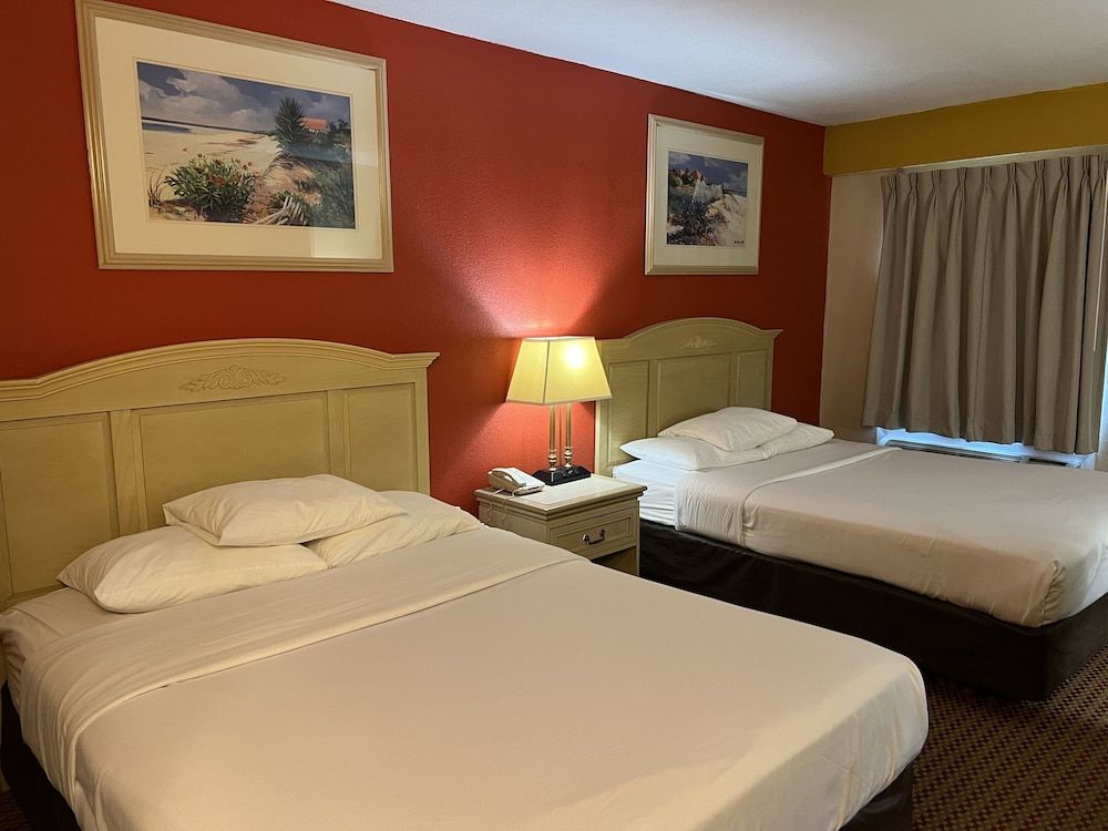 Room, 2 Queen Beds, Non Smoking