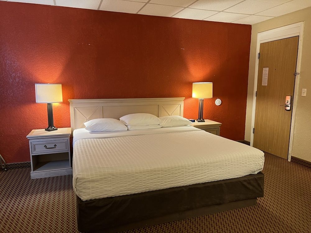 Standard Room, 1 King Bed, Non Smoking