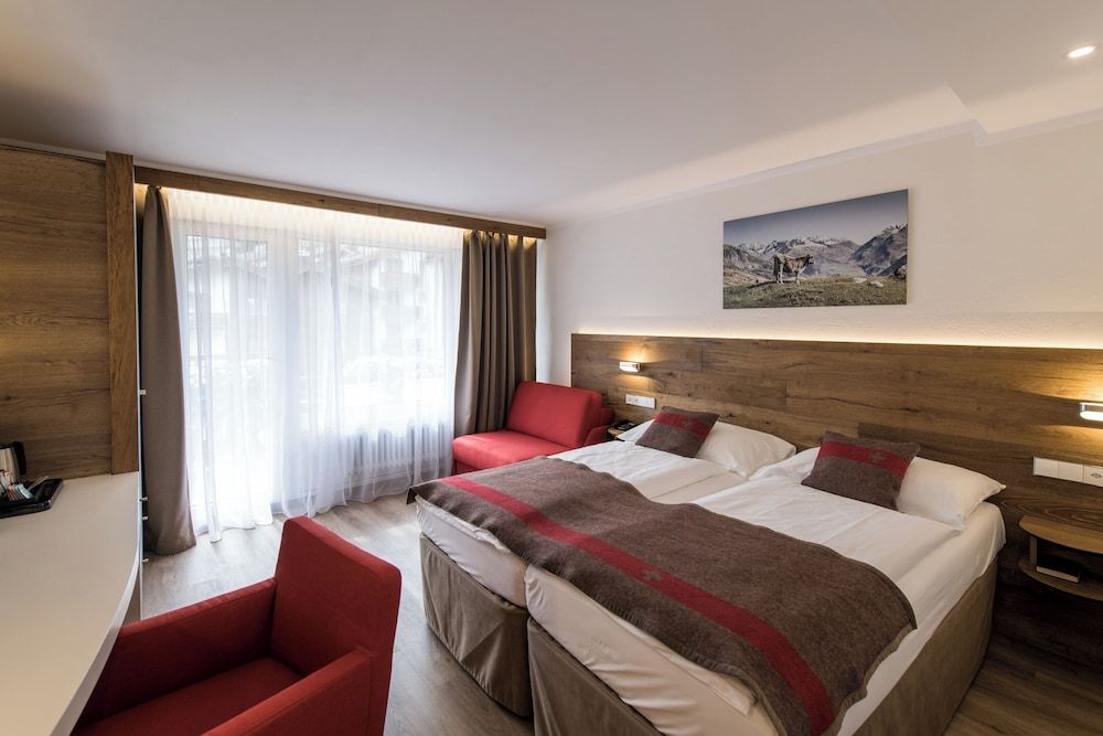 undefined Hotel Butterfly 2
