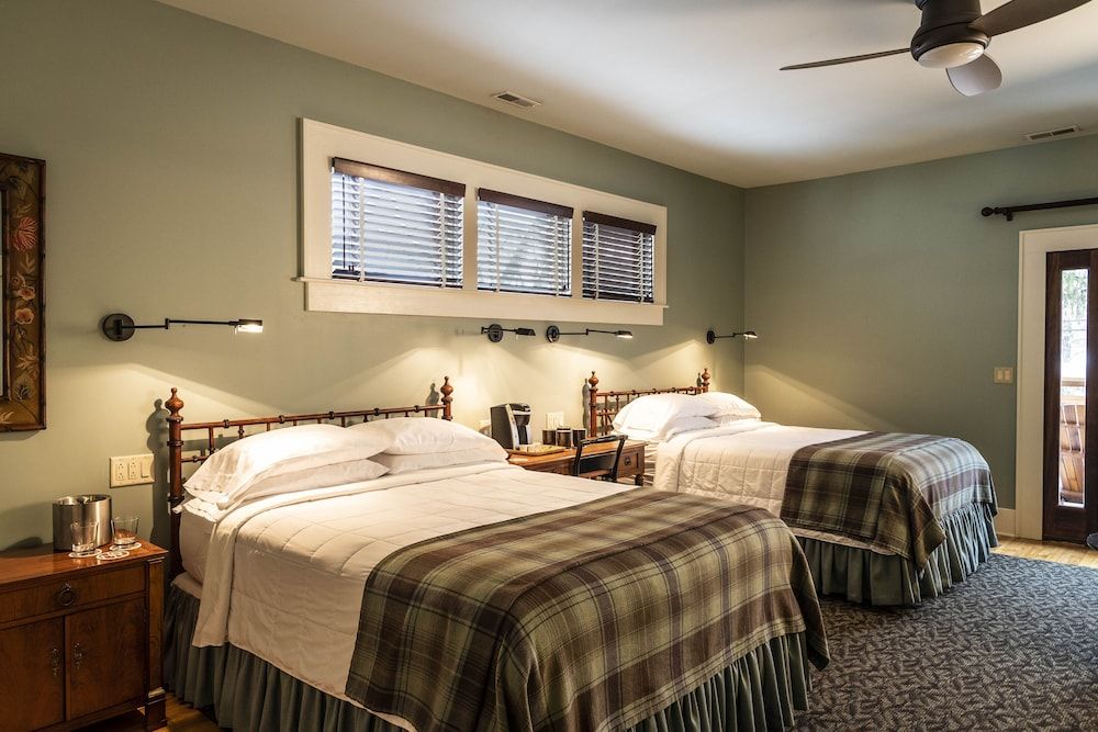 Hotel Broad Ripple