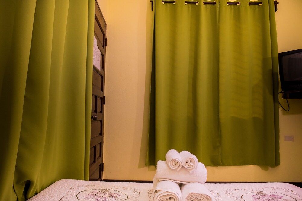 Serenade Hotel Premium Triple Room 6