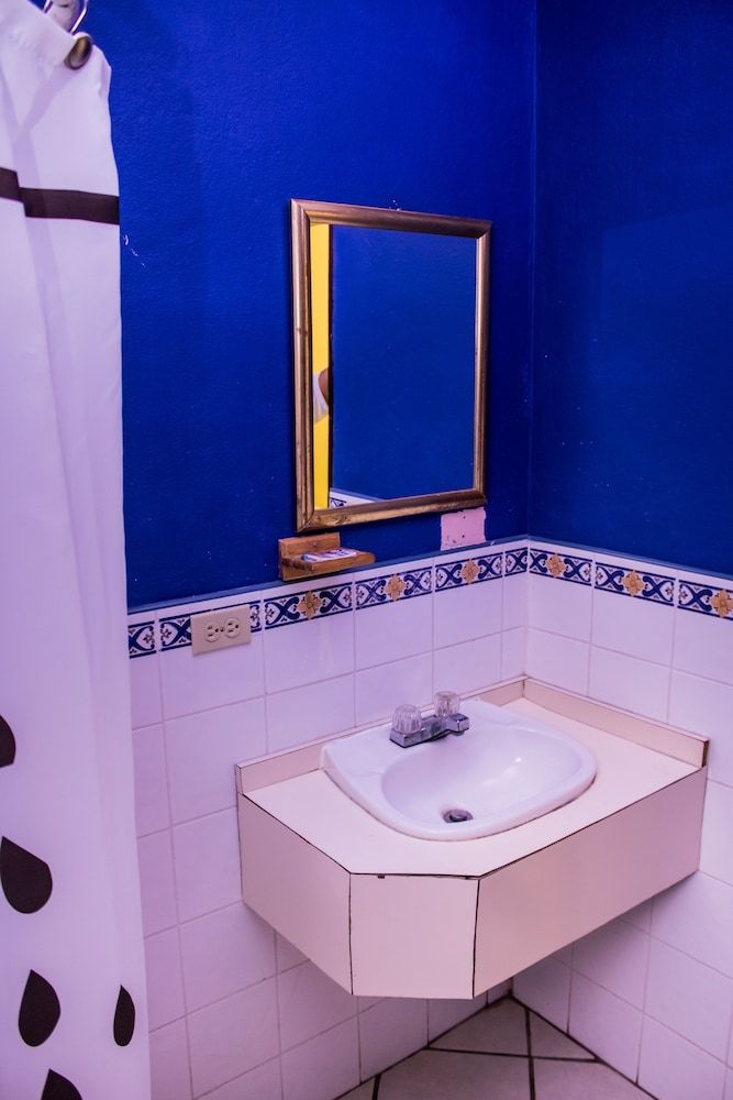 Serenade Hotel Premium Triple Room 4