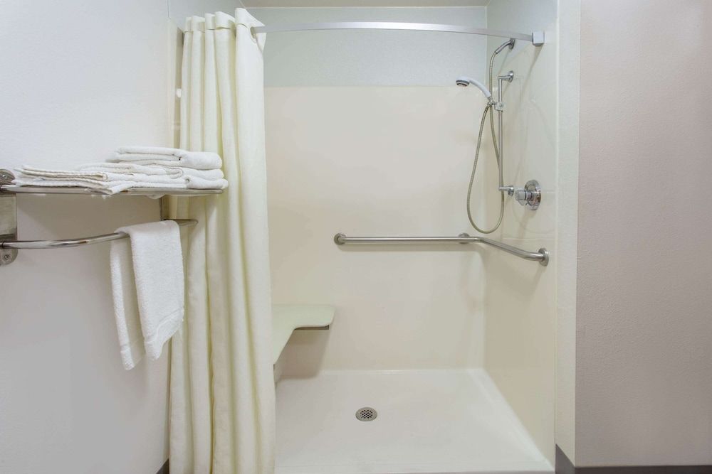 Room, 1 King Bed, Accessible, Non Smoking