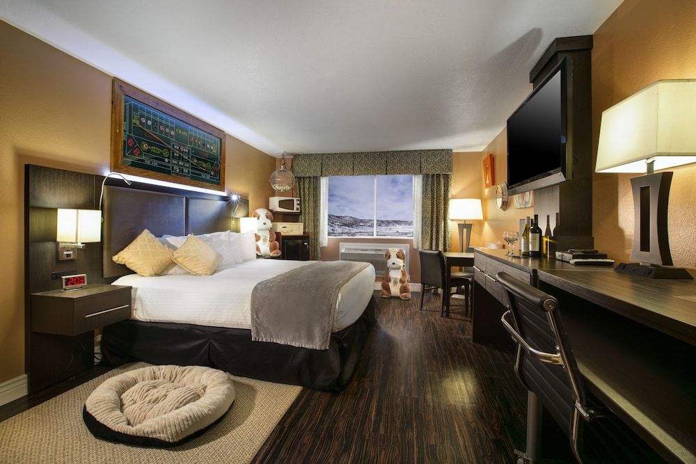 Prospector Hotel and Casino Deluxe Room, 1 King Bed