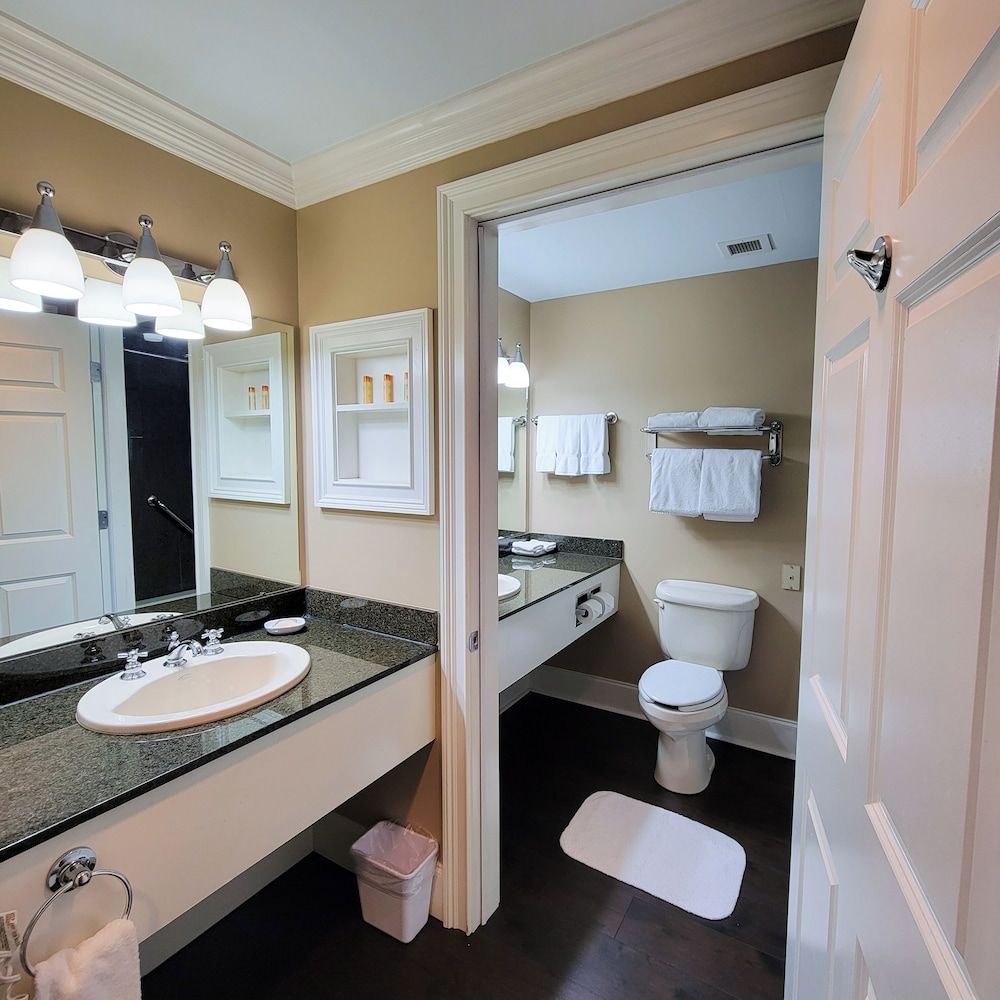 Junior Suite (at the Inn)