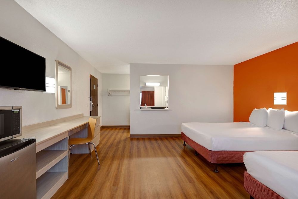 Standard Room, 2 Queen Beds, Non Smoking