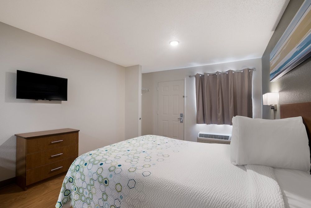 Suite, 1 King Bed, Non Smoking