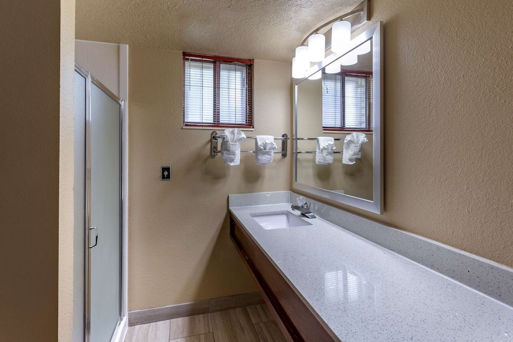 Suite, 1 King Bed, Non Smoking, Hot Tub