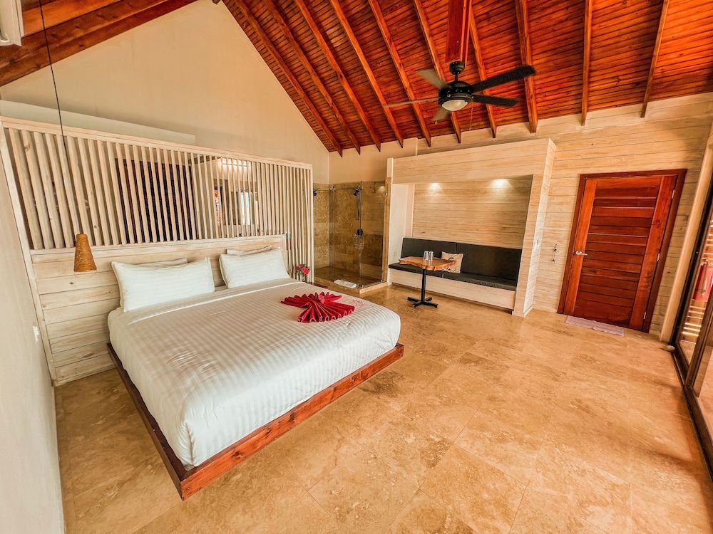 Luxury Bungalow, 1 King Bed, Ocean View