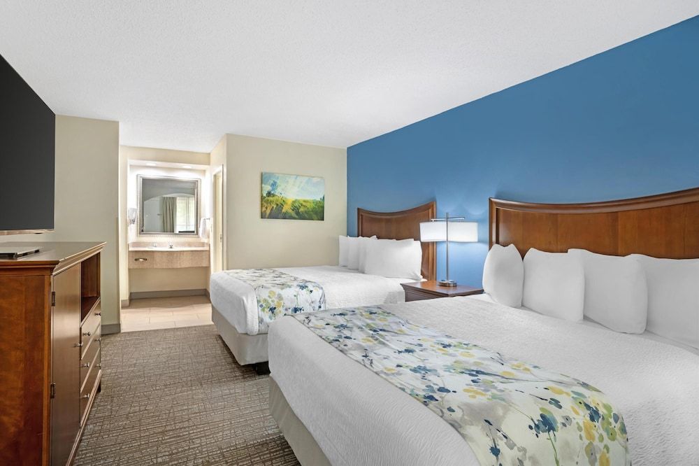 Suite, 2 Queen Beds, Non Smoking, Refrigerator & Microwave (with Sofabed)