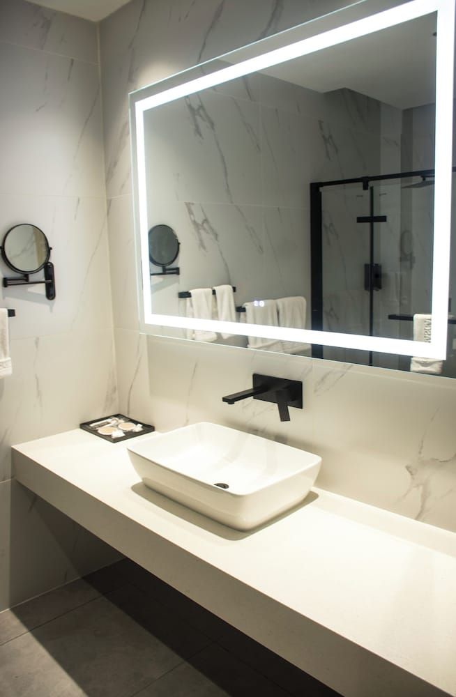 Hotel Las Cascadas Premium Room, 1 King Size Bed 6