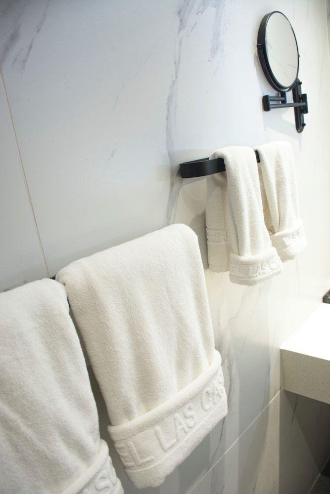 Hotel Las Cascadas Premium Room, 1 King Size Bed 9