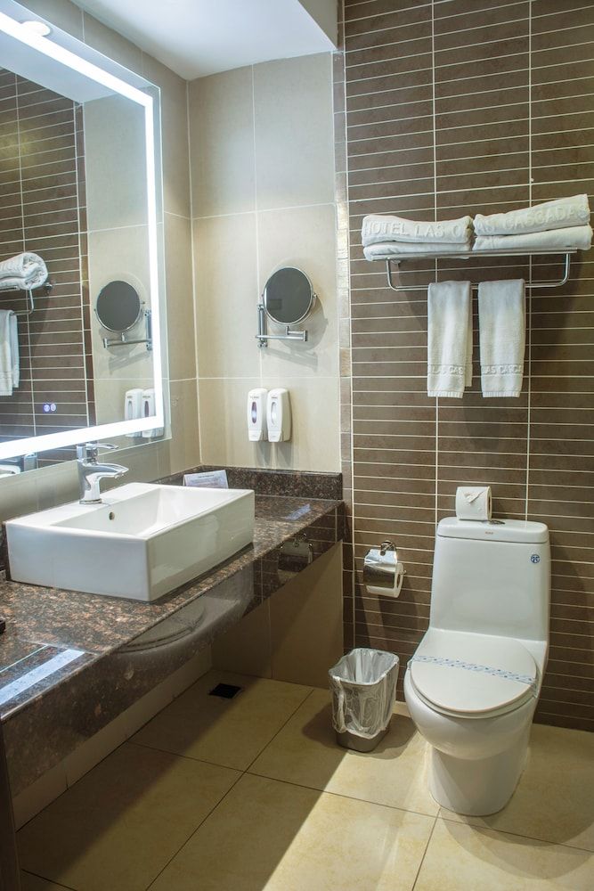 Hotel Las Cascadas Standard Double Room, 2 Queen Beds 6