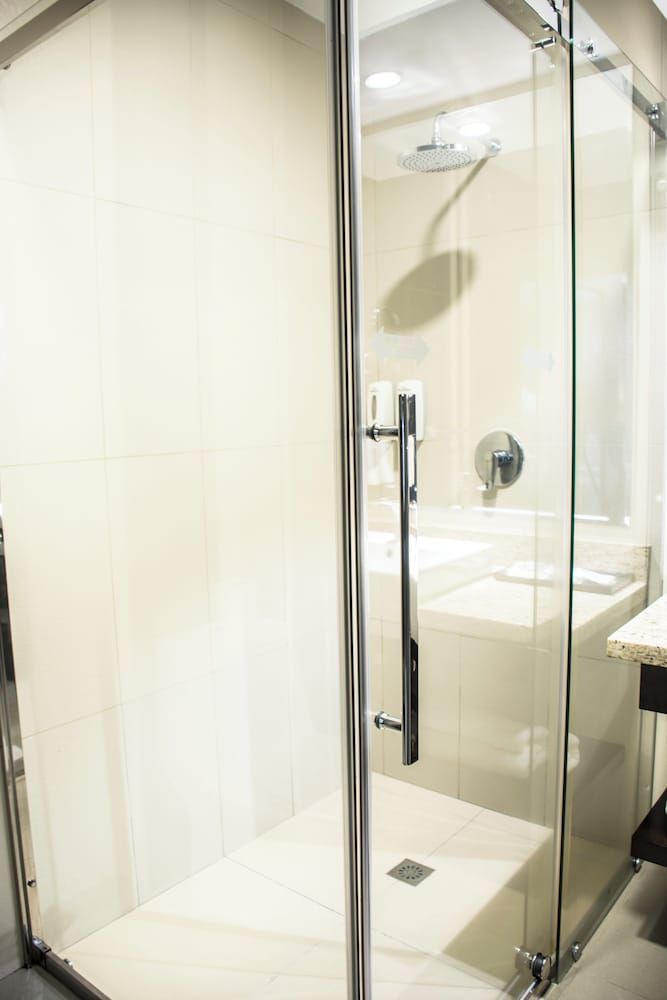 Hotel Las Cascadas Standard Single Room, 1 King Bed 7