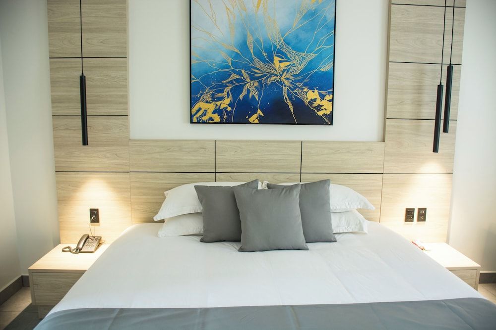Hotel Las Cascadas Premium Room, 1 King Size Bed 4