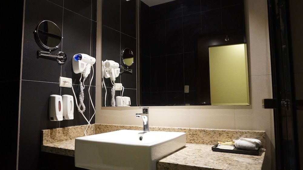 Hotel Las Cascadas Standard Single Room, 1 King Bed 10