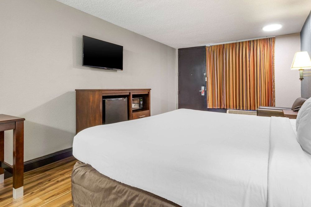 Standard Room, 1 King Bed, Non Smoking