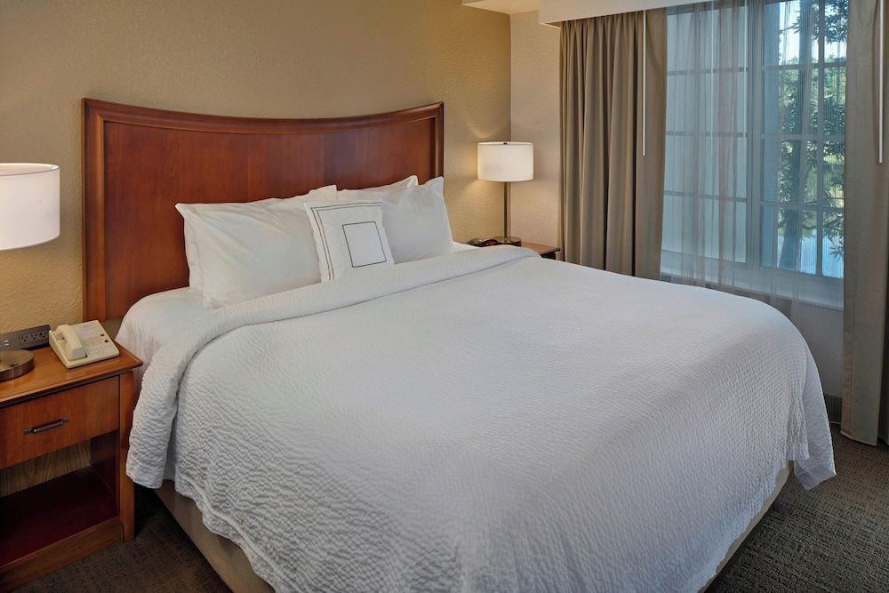 Suite, 1 Bedroom (Hearing Accessible)