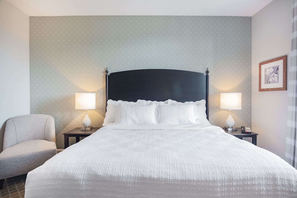 Deluxe Room, 1 King Bed, Non Smoking