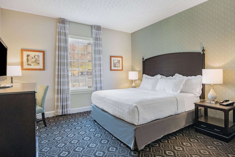Room, 1 King Bed, Accessible, Non Smoking (Mobility)