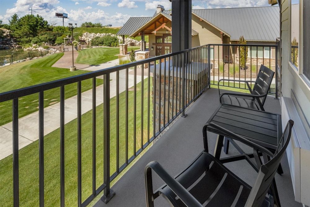 Best Western Plus High Country Inn Standard Room, 1 King Bed, Non Smoking, Balcony 2