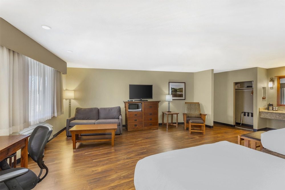 Best Western Plus High Country Inn Standard Room, 2 Queen Beds, Accessible, Non Smoking 3