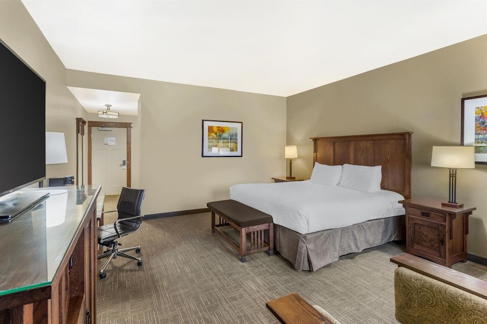 Best Western Plus High Country Inn Standard Room, 1 Queen Bed, Accessible, Bathtub 3