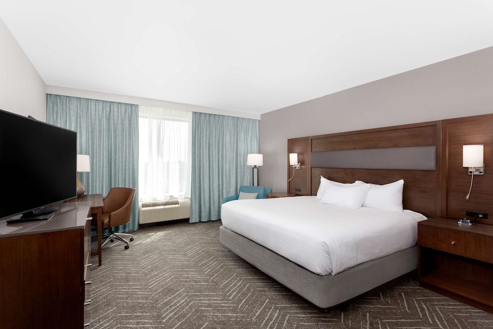 Standard Room, 1 King Bed