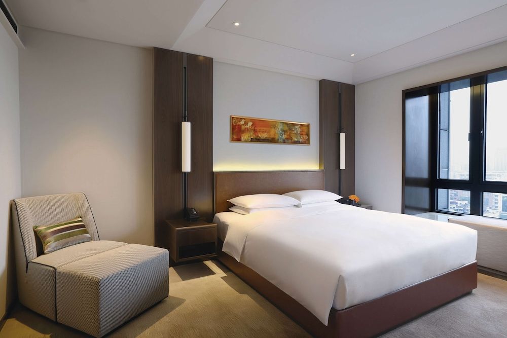 Business Suite, 1 King Bed