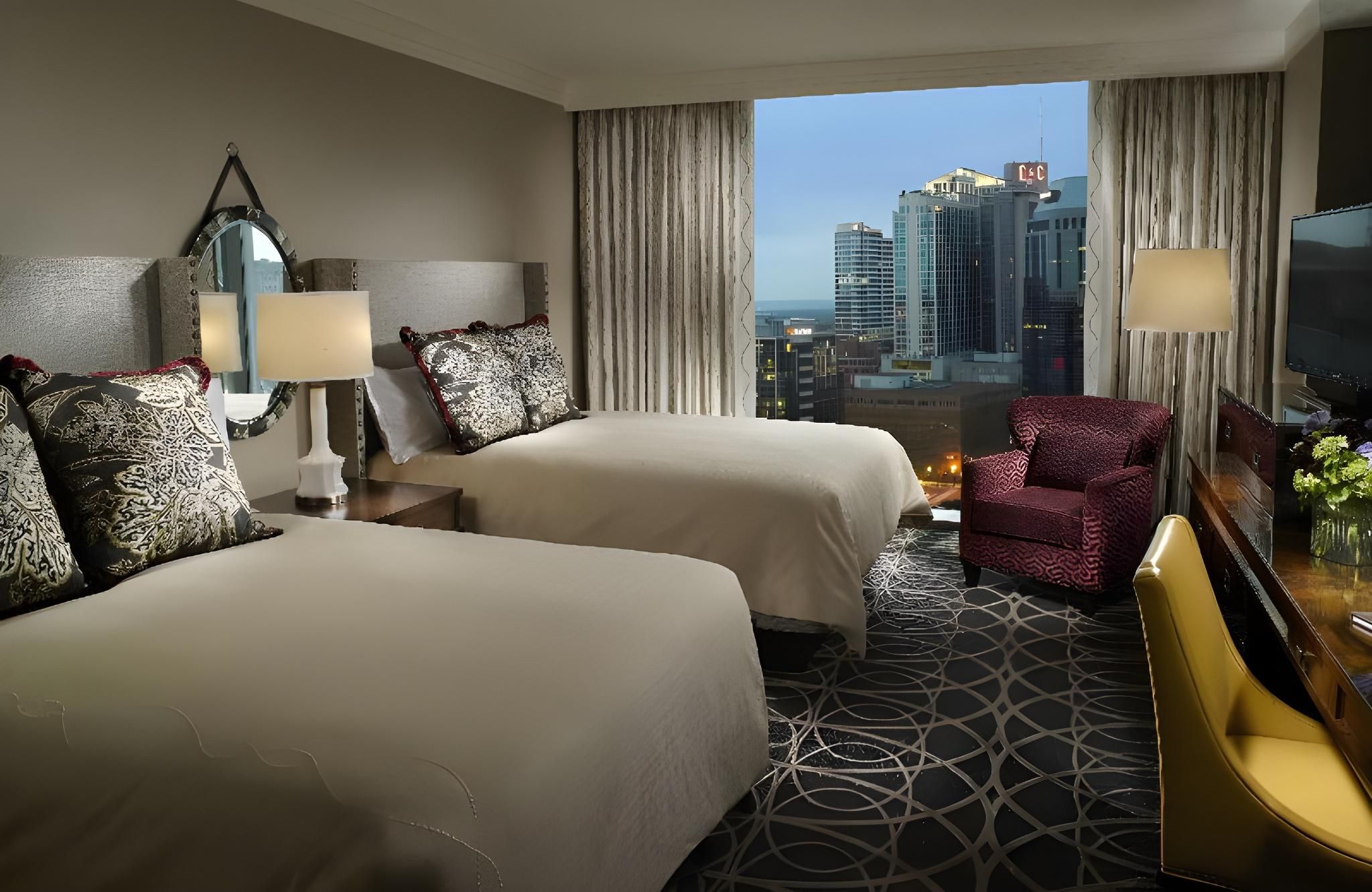 Premier Room 1 King Bed