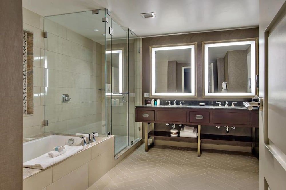 Executive Suite, 1 King Bed