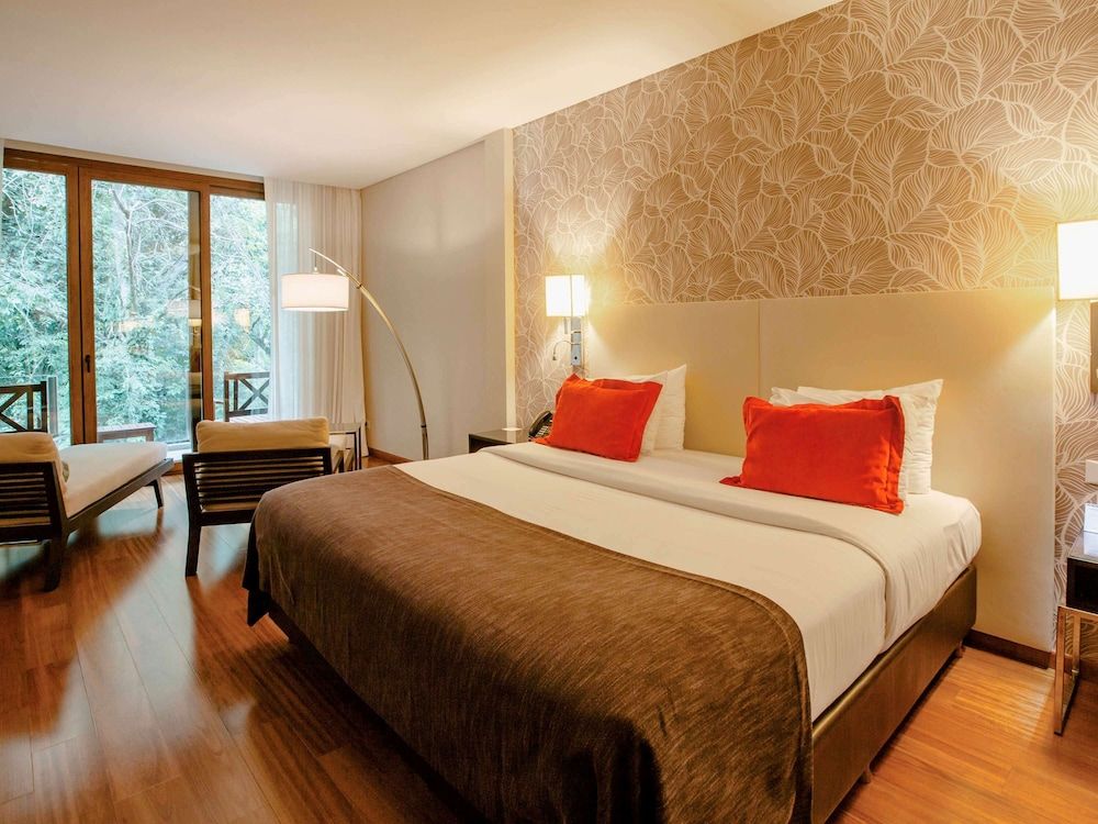 Junior Suite, 1 King Bed with Sofa bed