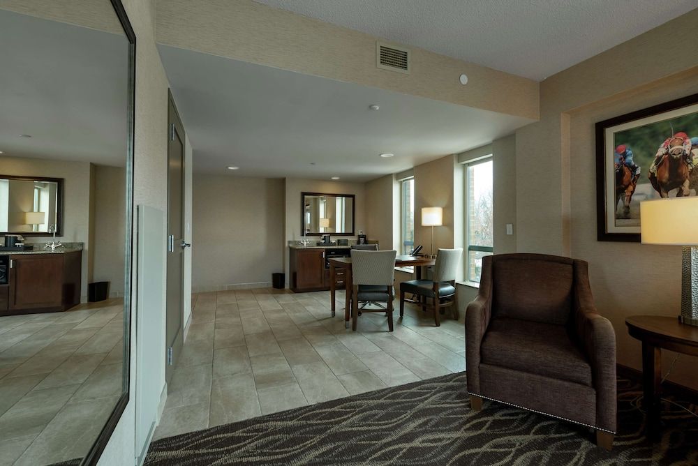 Suite, 2 Queen Beds, Accessible