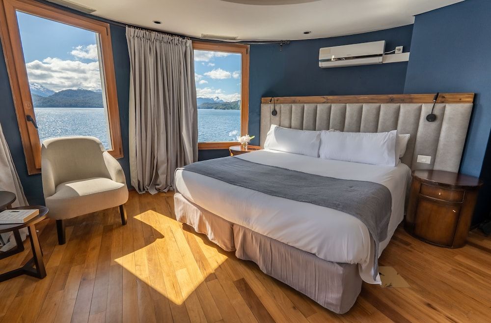 El Faro Boutique Hotel & Spa by DON Deluxe Double Room, Lake View 4