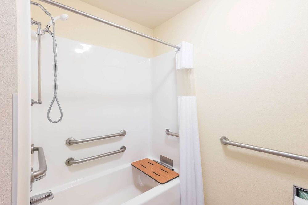 Room, 1 King Bed, Accessible, Non Smoking
