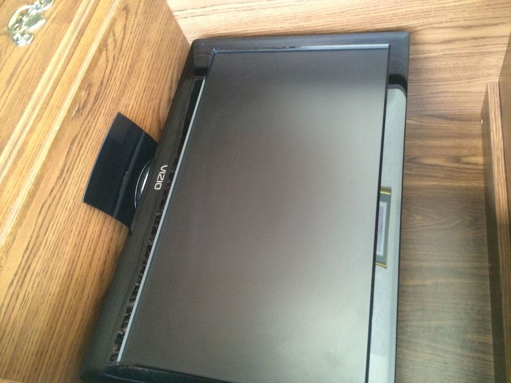 Island Inn Standard Room 8