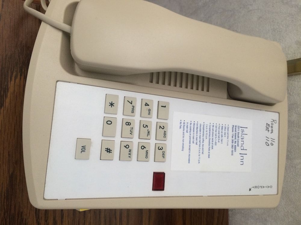 Island Inn Standard Room 9