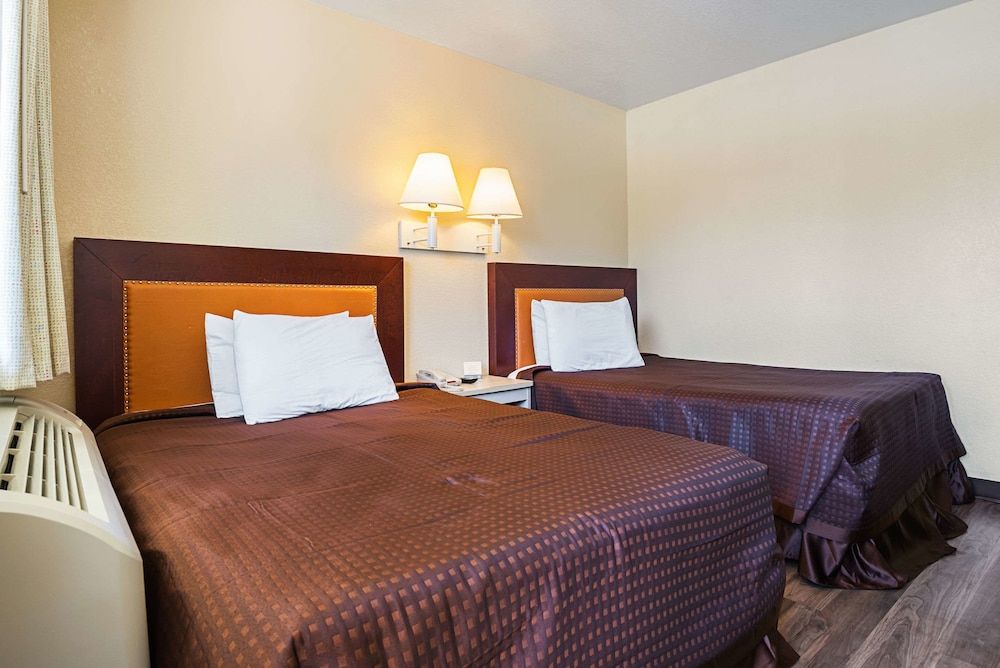 undefined Rodeway Inn Kissimmee Maingate West 2