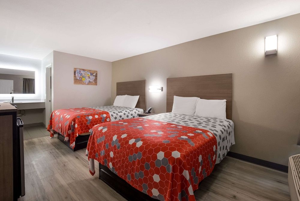 Standard Room, 2 Queen Beds, Non Smoking