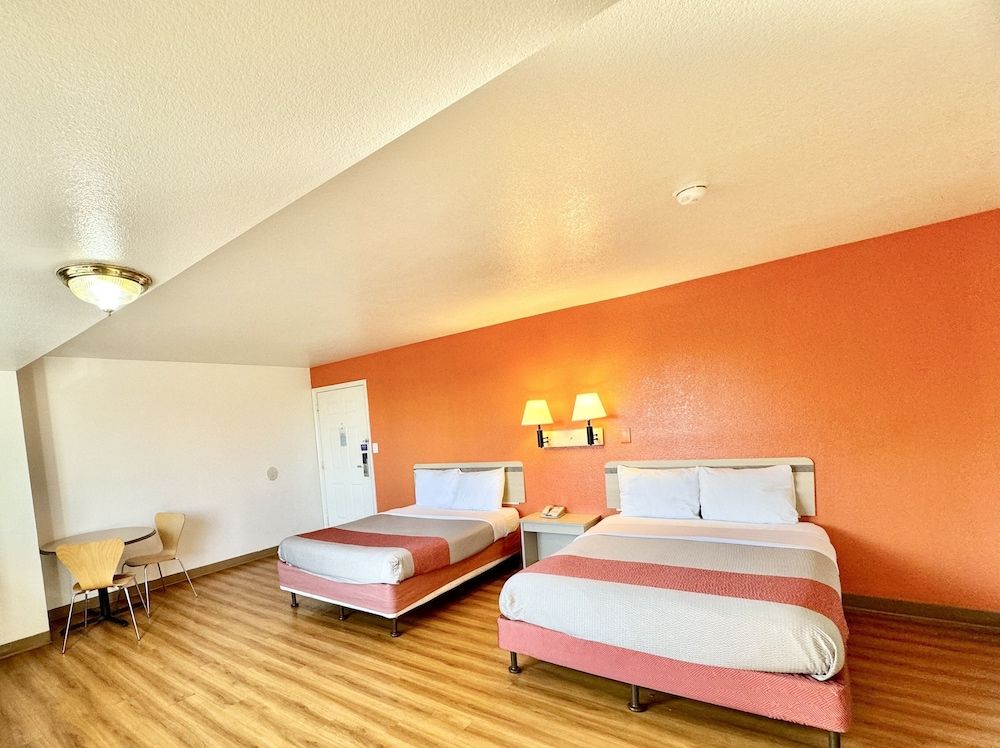 Motel 6 Bellflower, CA - Los Angeles Standard Room, 2 Double Beds, Non Smoking 2