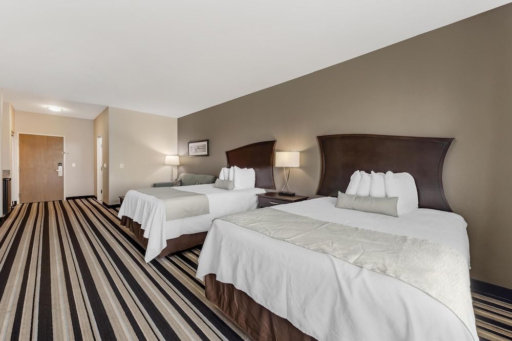 Best Western Plus Sand Bass Inn & Suites